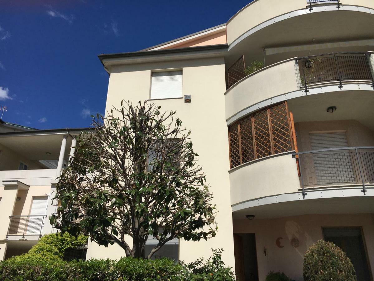 ファルコナーラ・マリッティマLa Casa Di Loryアパートメント エクステリア 写真